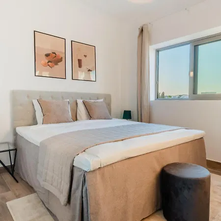 Apartment Three Bedroom With Balcony