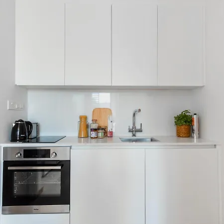 Three Bedroom With Balcony * לימסול